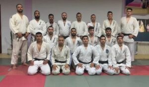 تصویر آلبوم مربی رضا شفیعی