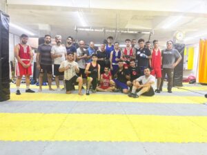 تصویر آلبوم مربی حسین آزادپور