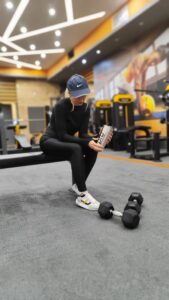 فرشته کاوسی